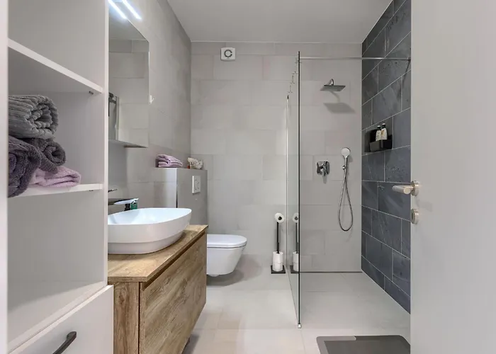 Vesna By Interhome Pula